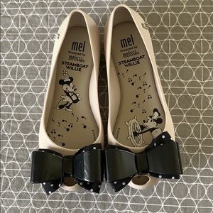 Kids Mini Melissa Disney Flat. Size 12. New no box